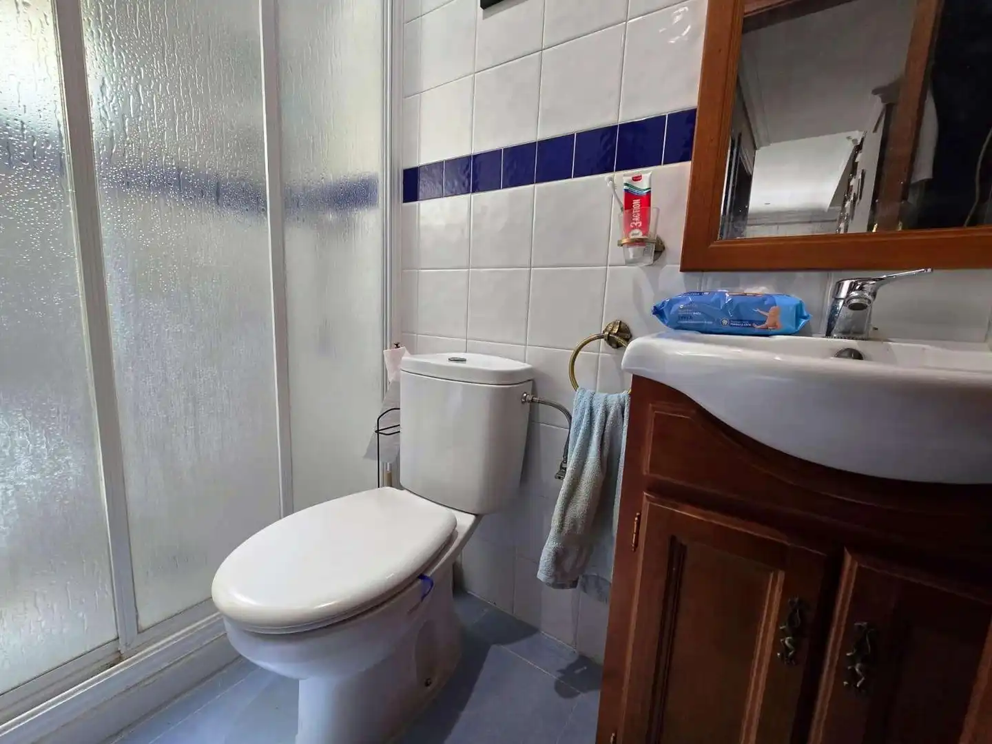 Bany de Casa o xalet en venda en Castilleja de la Cuesta amb Aire condicionat, Terrassa i Balcó