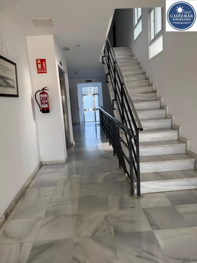 Ground floor for sale in Cádiz  with Storage room, Balcony and Alarm