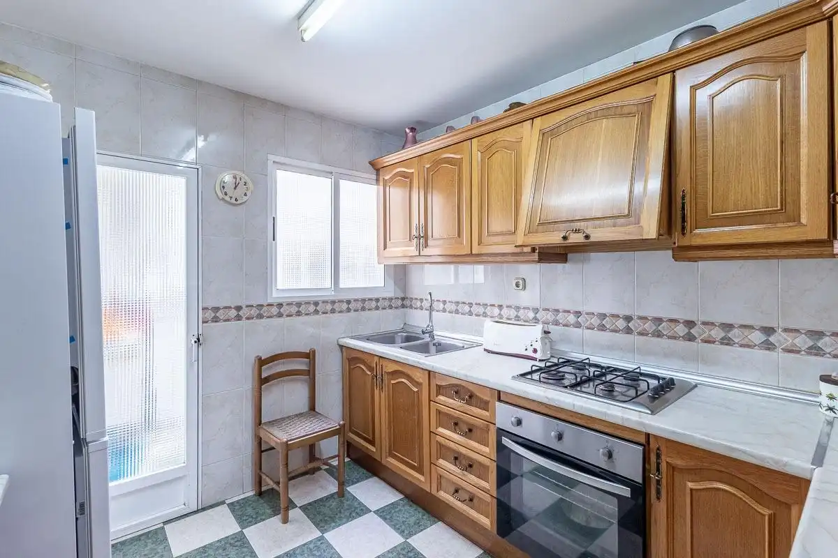 Cuina de Pis en venda en Granada amb Aire condicionat, Calefacció i Terrassa
