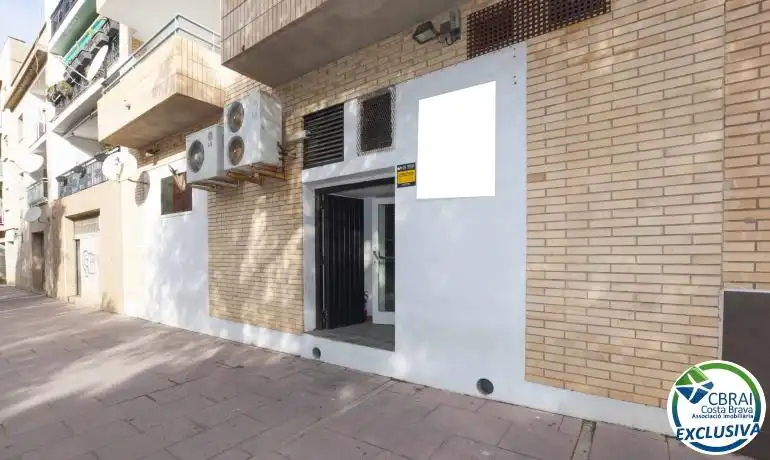 Locale commerciale in vendita a Carrer del Puig Rom, imagen 3