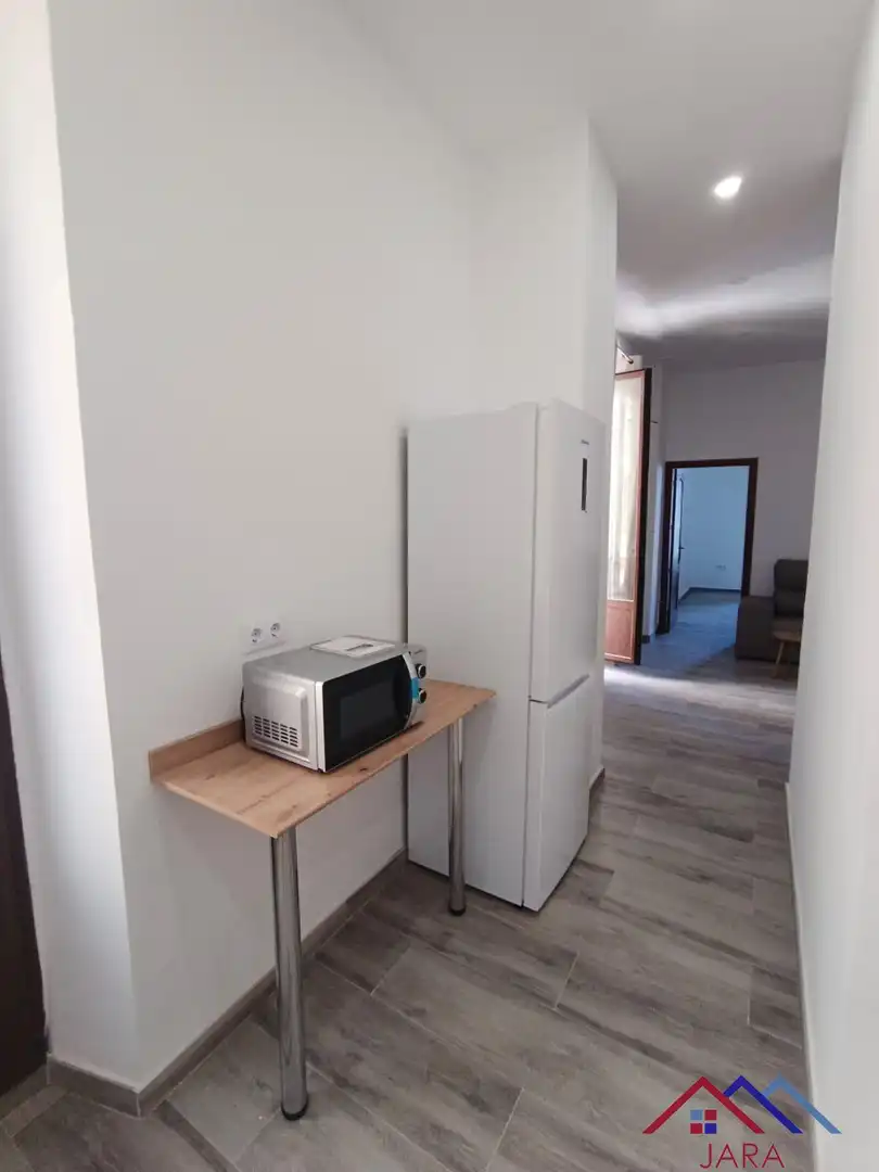Cuina de Apartament de lloguer en Jerez de la Frontera amb Aire condicionat, Terrassa i Moblat