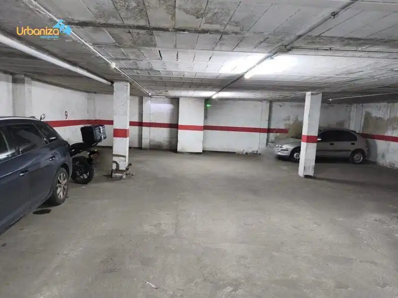 Parkplatz von Garage zum Verkauf in Badajoz
