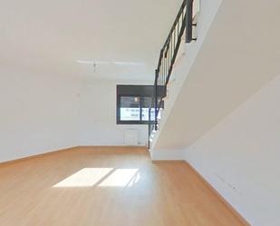 Sala d'estar de Dúplex en venda en Tordera amb Calefacció, Terrassa i Forn
