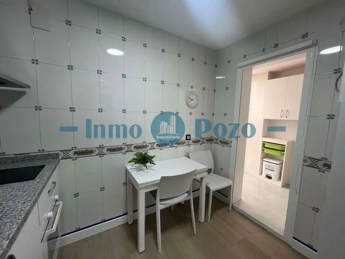 Cuina de Apartament en venda en Almendralejo amb Moblat