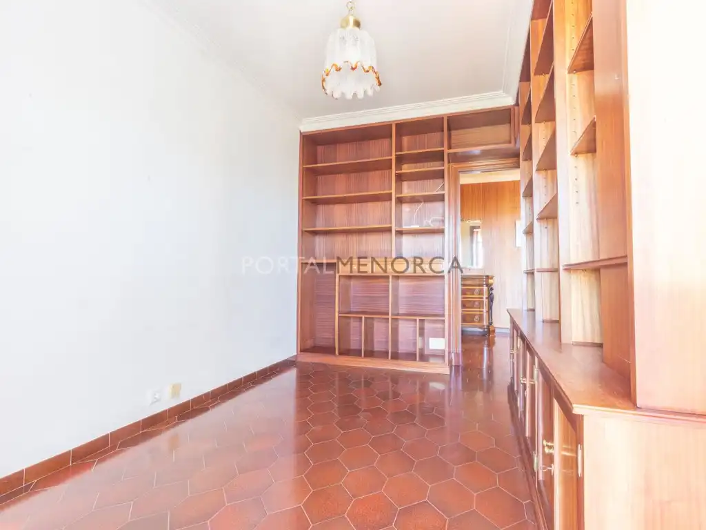Habitación de Piso en venta en Maó - Mahón con Terraza y Balcón