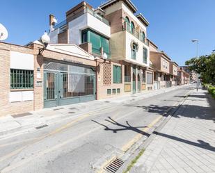 Exterior view of Single-family semi-detached for sale in  Granada Capital  with Air Conditioner, Terrace and Balcony