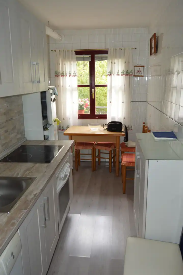 Cocina de Piso en venta en Avilés con Calefacción, Parquet y Trastero