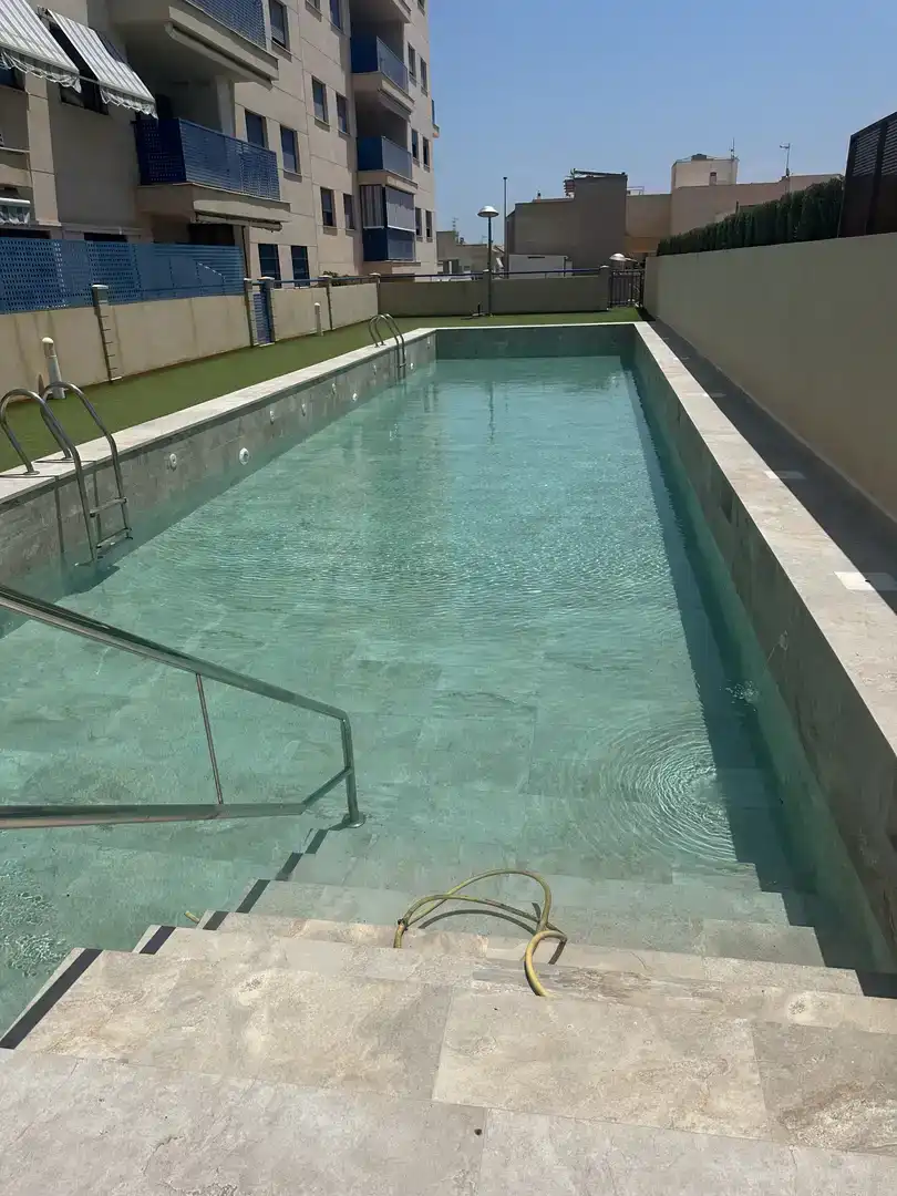 Piscina de Apartament de lloguer en Águilas amb Aire condicionat, Piscina i Balcó