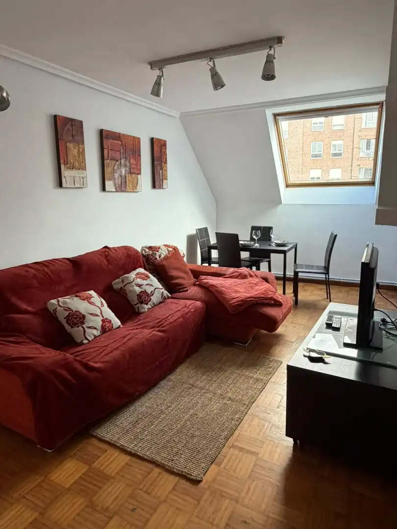 Sala de estar de Apartamento en venta en Oviedo  con Calefacción