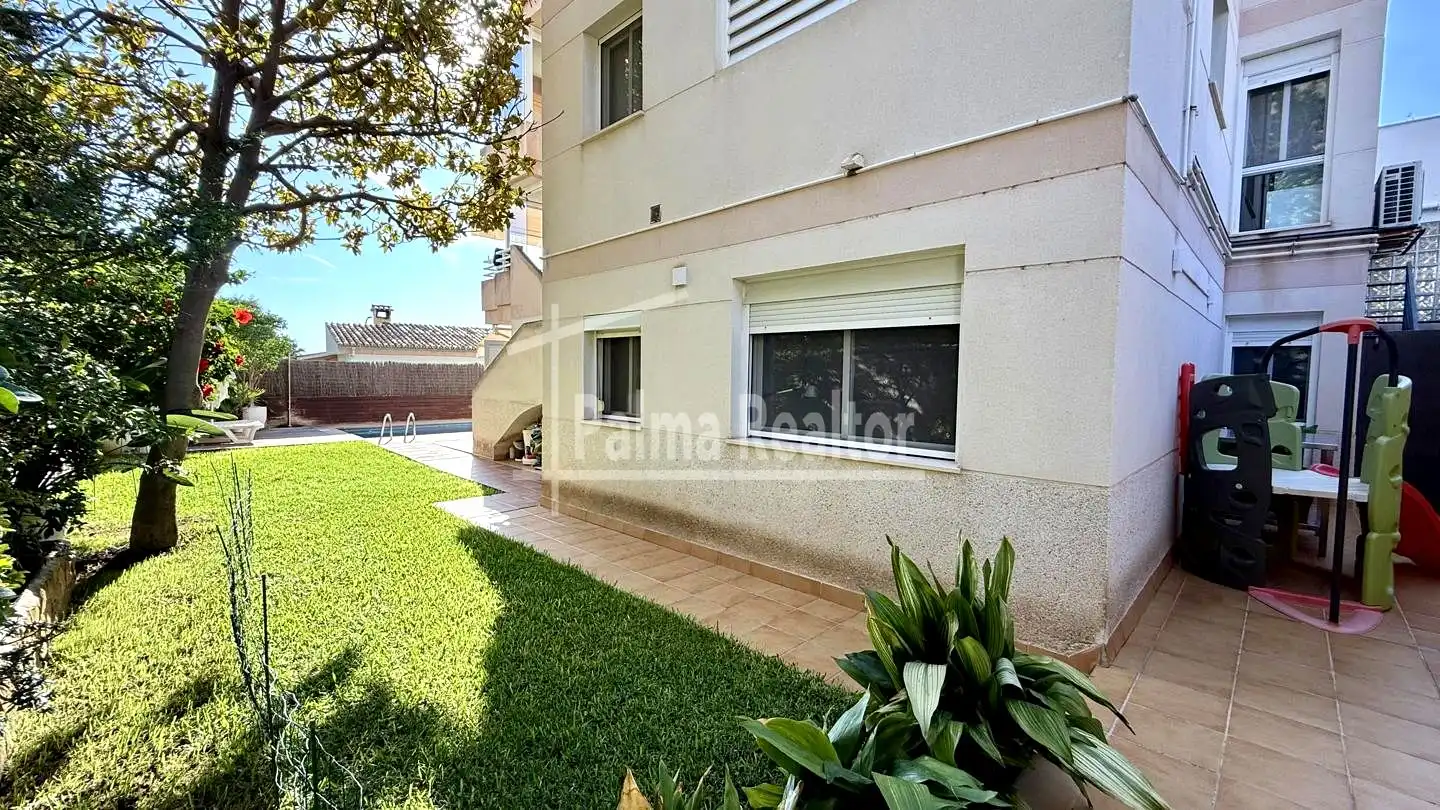 Vista exterior de Dúplex en venda en  Palma de Mallorca amb Aire condicionat, Calefacció i Jardí privat