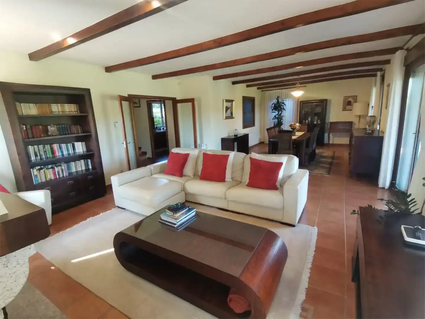 Sala d'estar de Casa o xalet en venda en Tomiño amb Piscina i Balcó