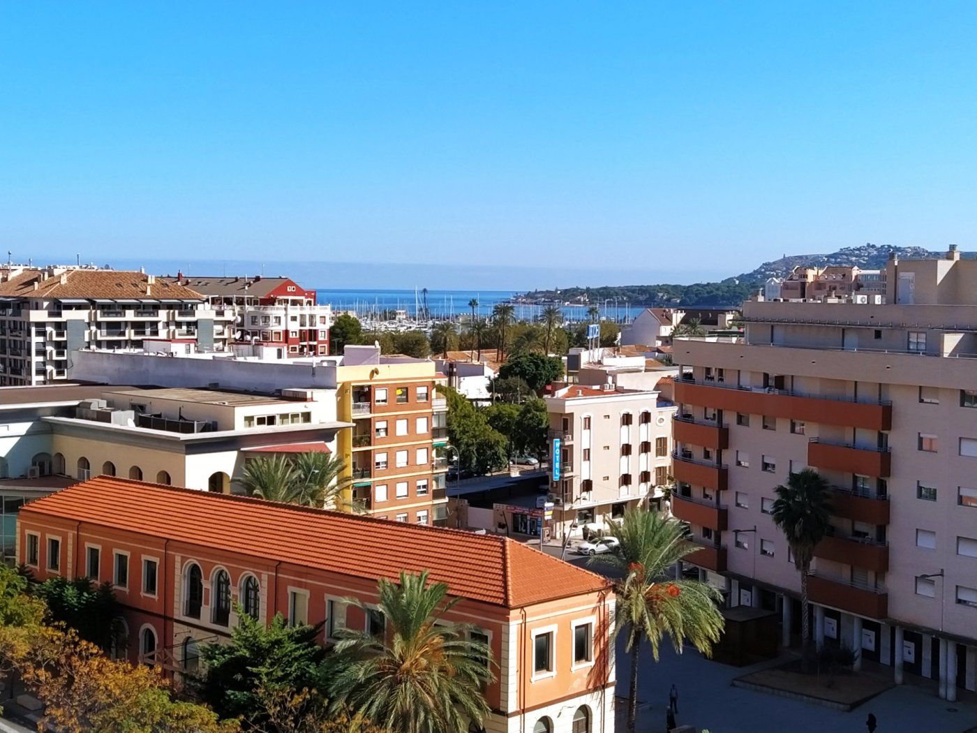 Exterior view of Attic to rent in Dénia  with Air Conditioner, Heating and Terrace