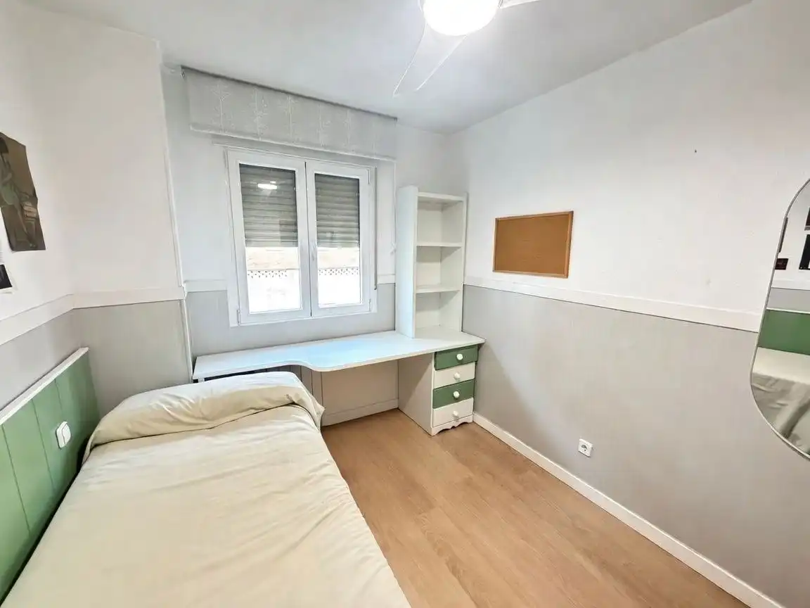 Piso con ascensor en venta en Calle de Braulio Vivas, imagen 23