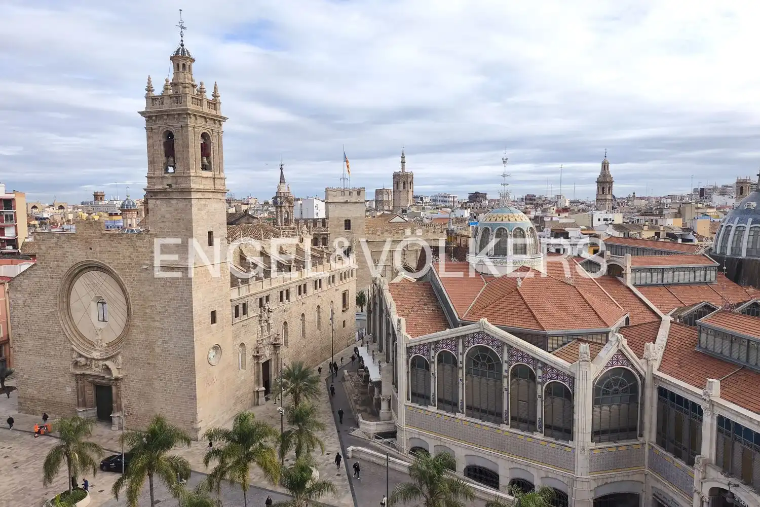 Exterior view of Flat for sale in Valencia  with Air Conditioner, Heating and Parquet flooring