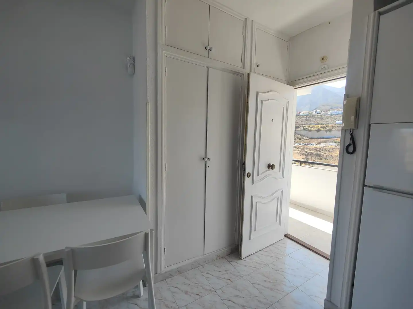 Dormitori de Apartament de lloguer en Candelaria amb Moblat, Rentadora i Balcó