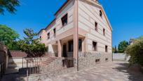 Vista exterior de Casa adosada en venda en Villanueva de la Cañada amb Calefacció, Jardí privat i Terrassa