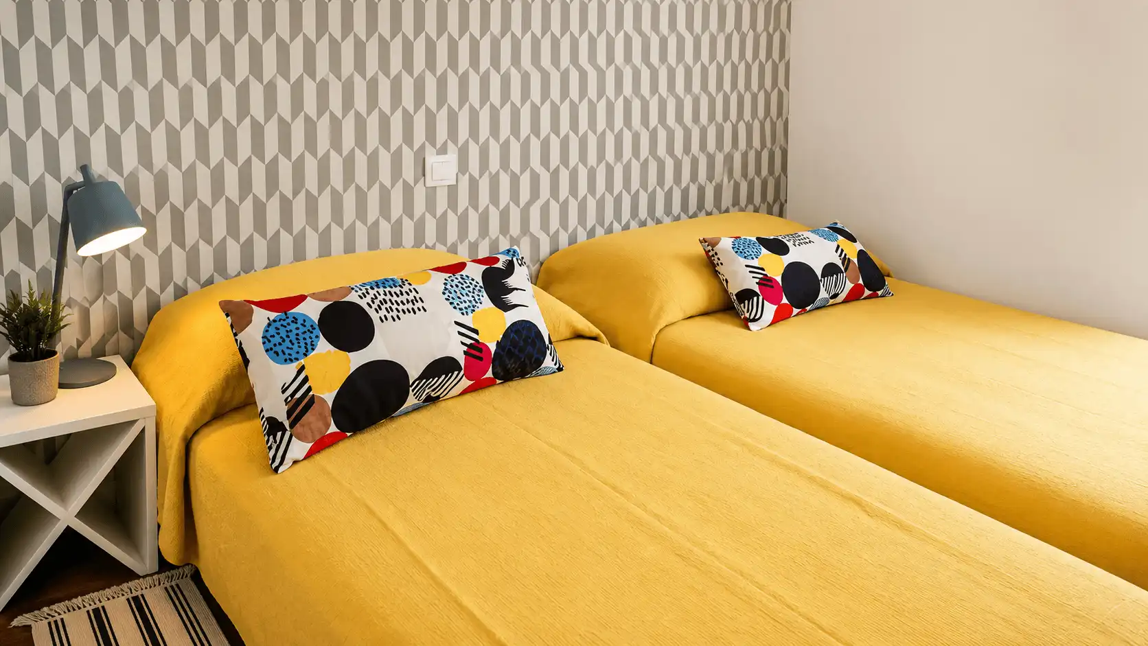 Schlafzimmer von Wohnung zur Miete in Santander mit Heizung, Möbliert und Ofen