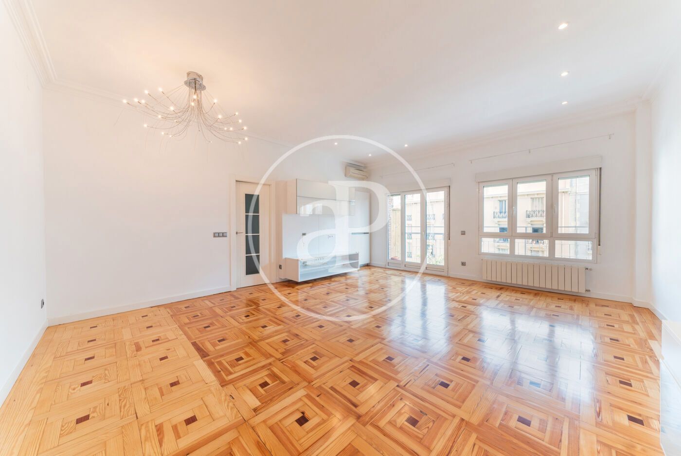 Sala de estar de Piso de alquiler en  Madrid Capital con Aire acondicionado, Calefacción y Terraza