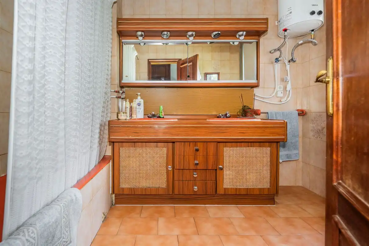 Casa amb terrassa en venda a C. de Basilio de Prado, imagen 24