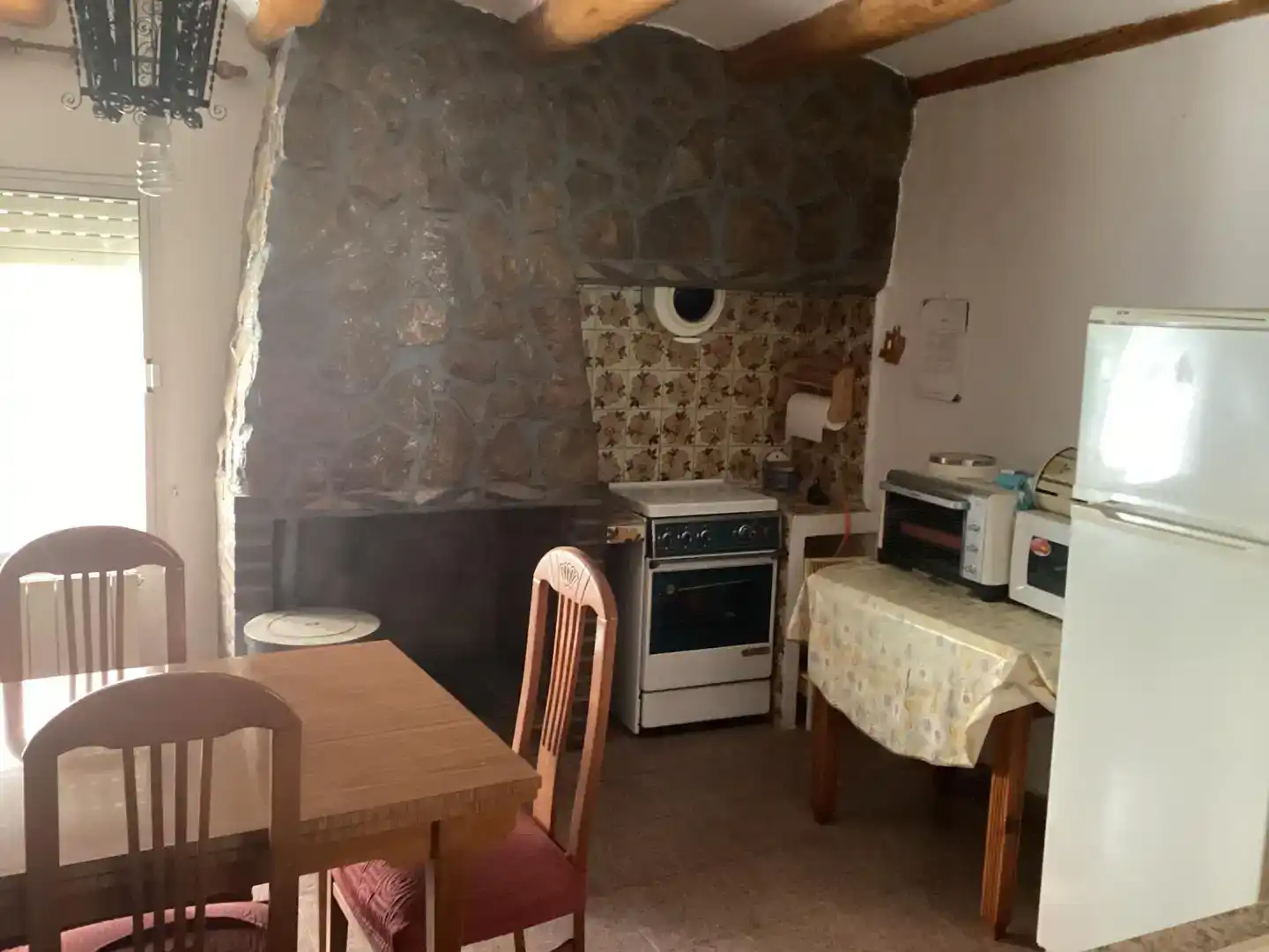 Cuina de Casa o xalet en venda en Alfambra amb Balcó