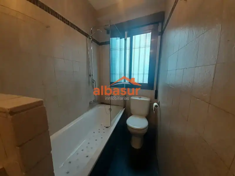 Bathroom of Flat for sale in Córdoba  with Air Conditioner and Balcony