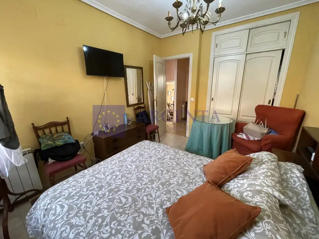 Einfamilien-Reihenhaus zum Verkauf in Calle La Habana, Nuevo Cáceres