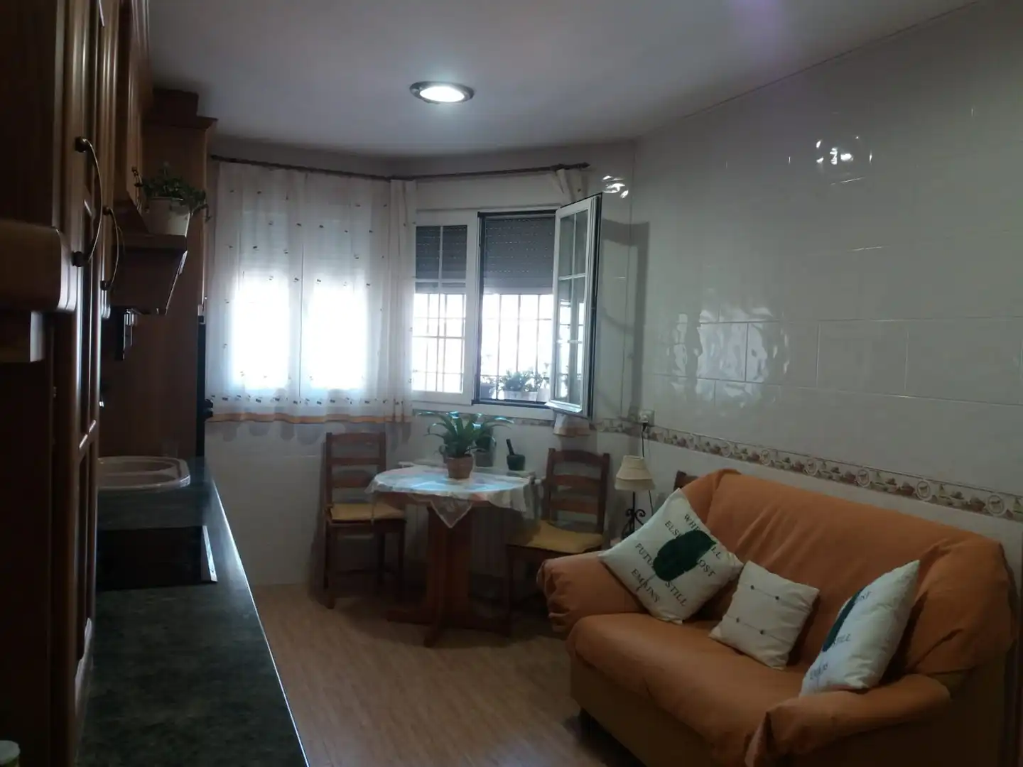Cocina de Casa adosada en venta en Herencia con Calefacción, Terraza y Amueblado
