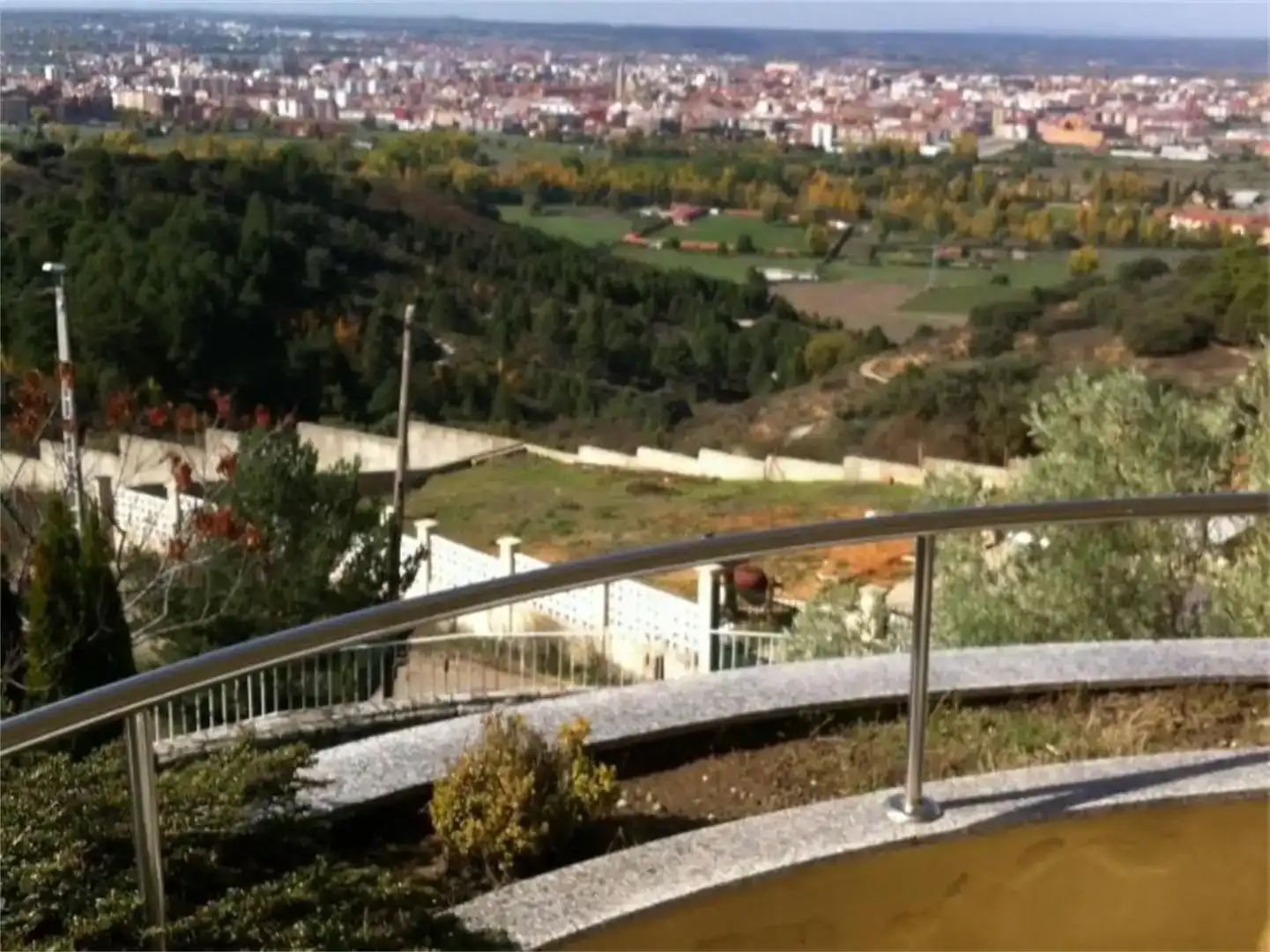 Terrassa de Casa o xalet en venda en Valdefresno amb Piscina i Balcó