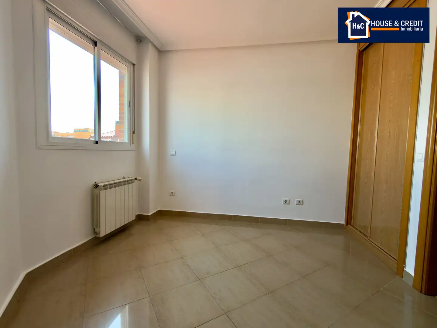 Habitación de Ático de alquiler en Madrid con Aire acondicionado, Calefacción y Terraza