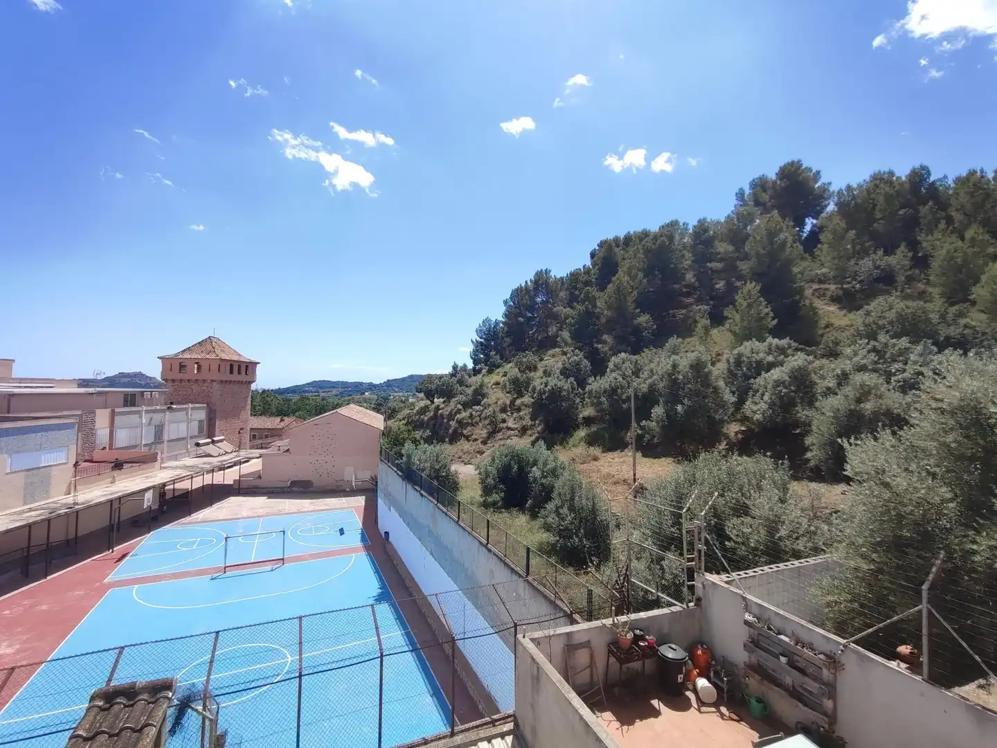 Vista exterior de Casa adosada en venta en Gilet con Terraza y Balcón