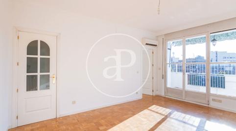 Photo 3 of Flat to rent in C. de Clara del Rey, Prosperidad, Madrid