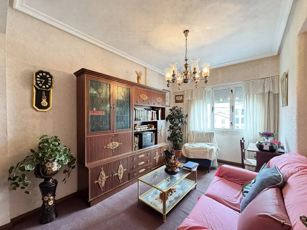 Wohnzimmer von Wohnung zum Verkauf in Legazpi mit Heizung, Abstellraum und Möbliert