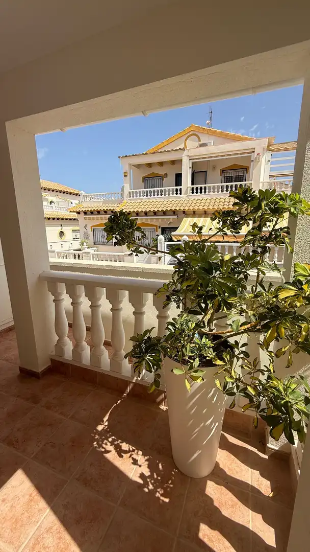 Maison mitoyenne avec terrasse à vendre à Calle Trepadora conjunto residencial los naranjos f, imagen 6
