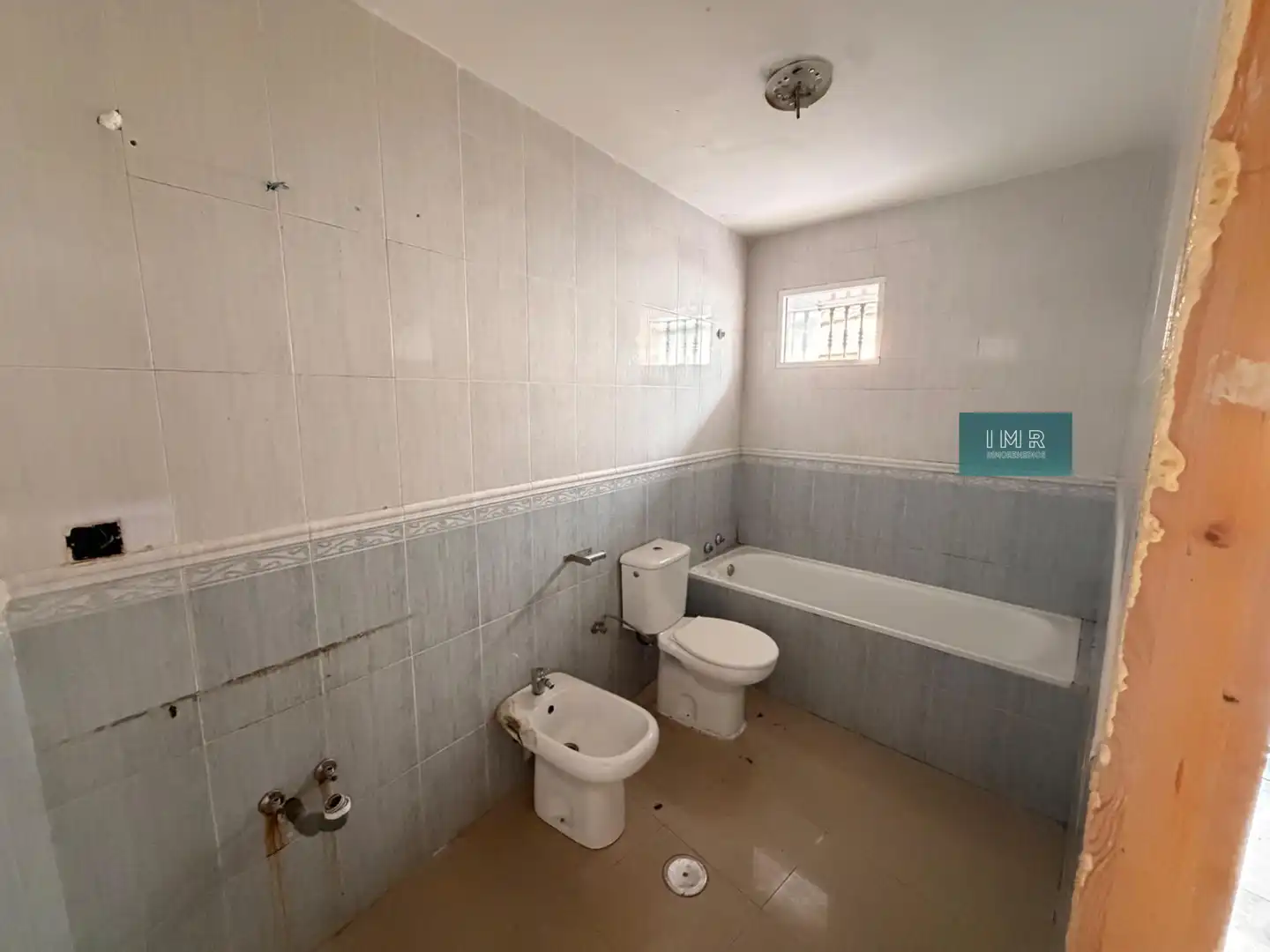 Bany de Casa o xalet en venda en Sevilla amb Terrassa