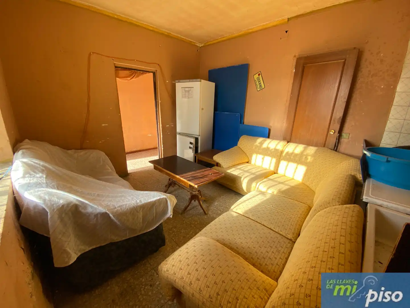 Sala d'estar de Casa adosada en venda en Rueda amb Jardí privat, Terrassa i Traster