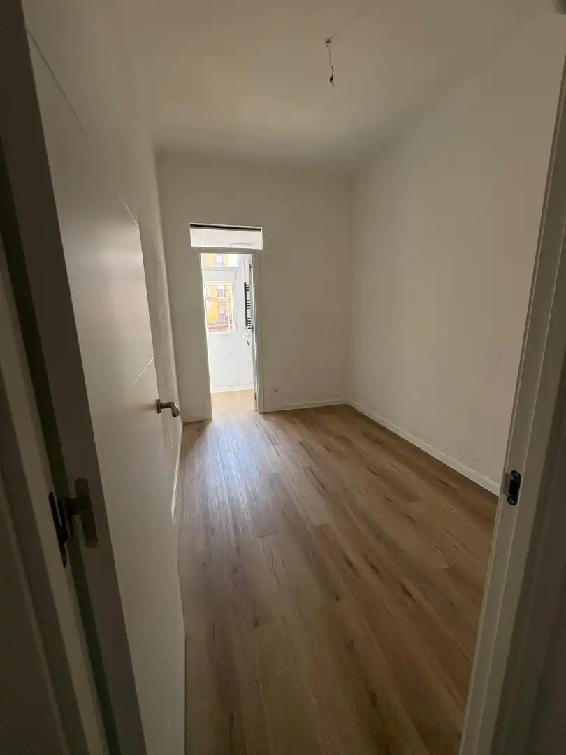 Schlafzimmer von Wohnung zum Verkauf in Zaragoza mit Klimaanlage, Heizung und Balkon