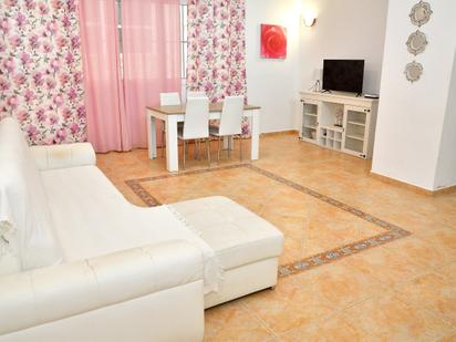 Living room of Flat for sale in Benalmádena  with Air Conditioner, Swimming Pool and Furnished