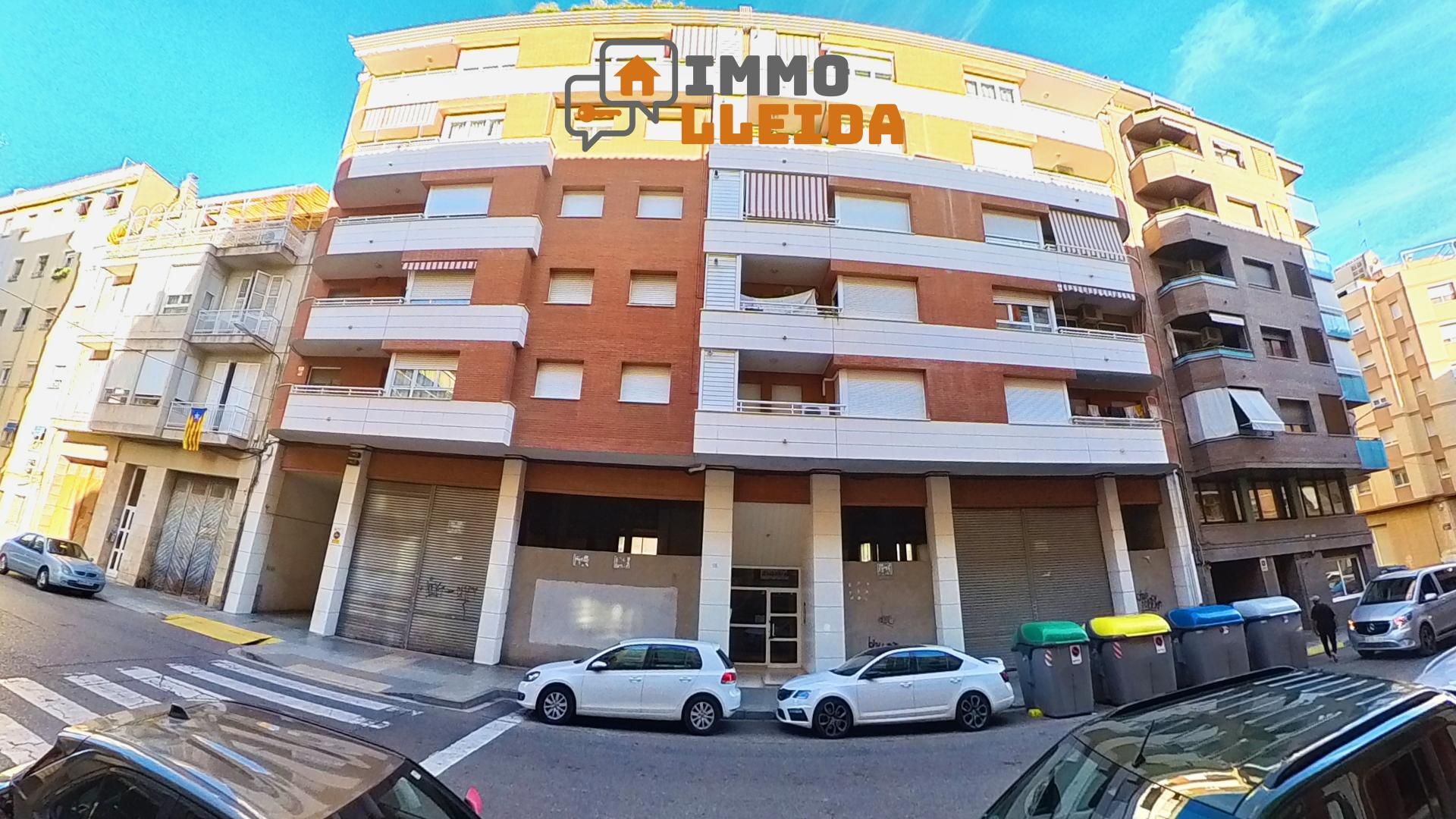 Vista exterior de Pis en venda en  Lleida Capital amb Calefacció, Terrassa i Moblat