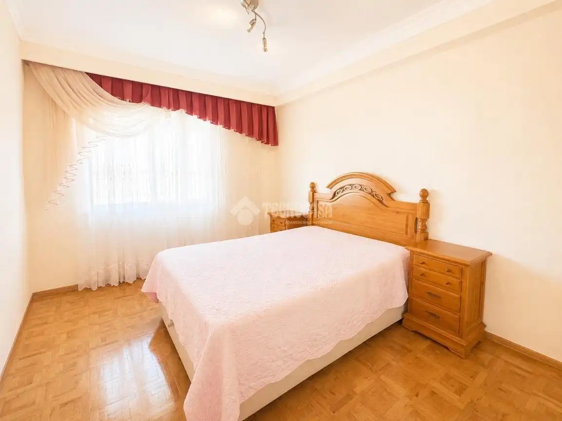 Habitación de Piso en venta en Madrid con Calefacción, Parquet y Terraza