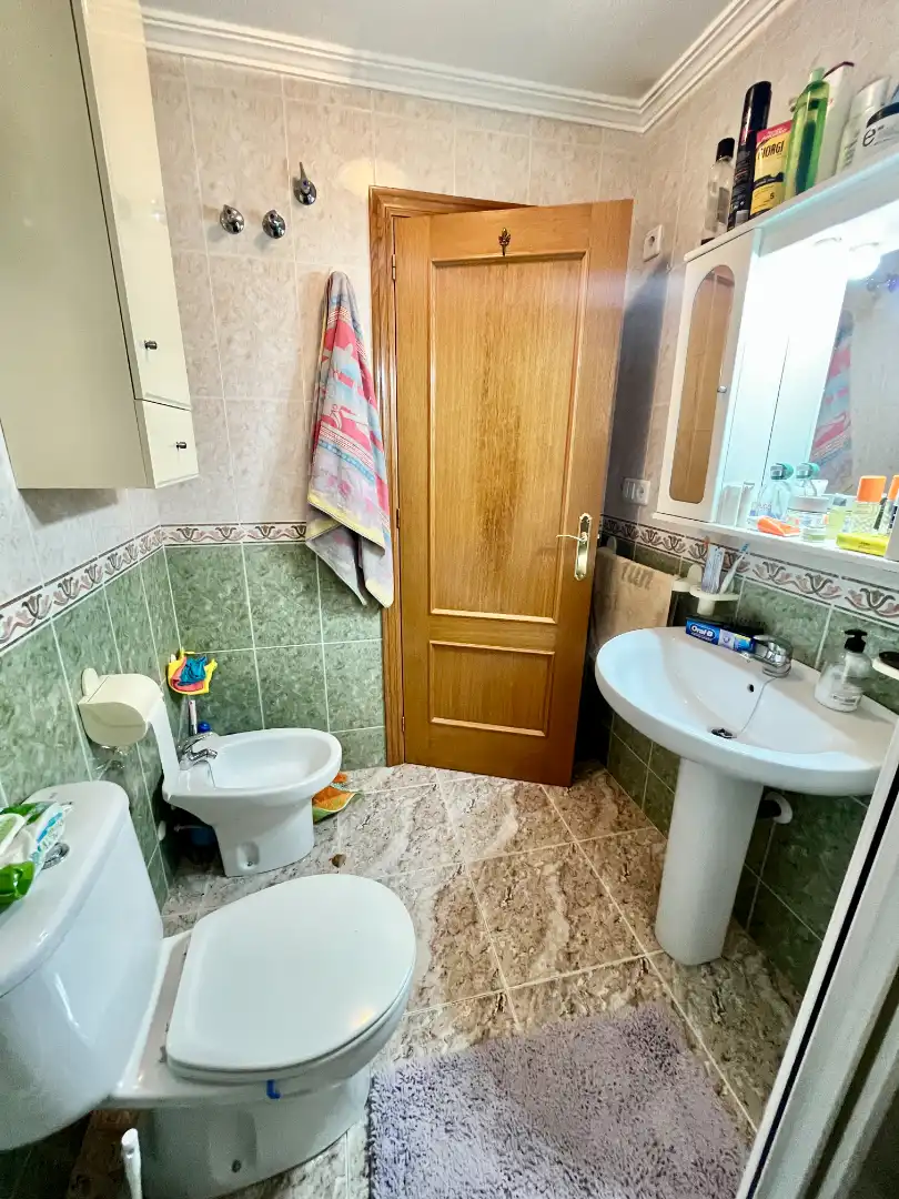Bany de Pis en venda en Torrevieja amb Aire condicionat, Terrassa i Traster
