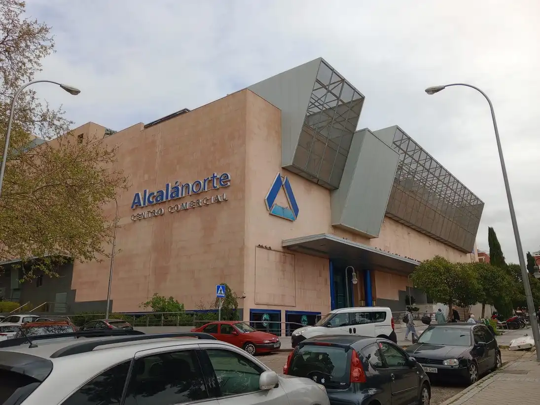 Außenansicht von Geschaftsraum zum Verkauf in Madrid mit Heizung und Möbliert