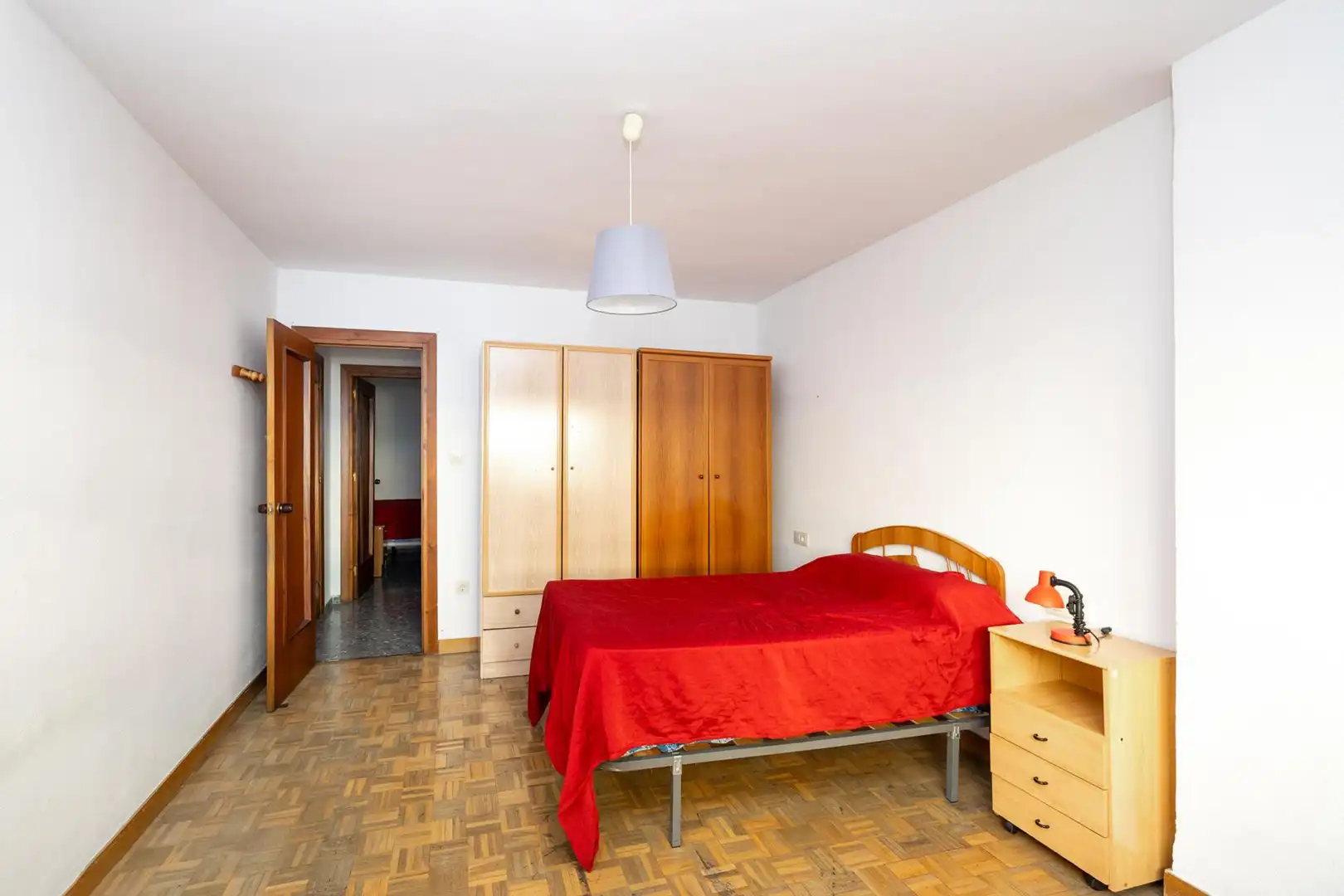 Dormitori de Apartament en venda en Granada