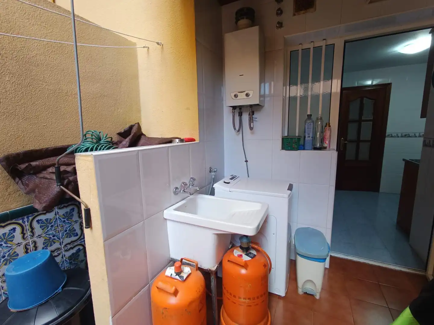 Bathroom of Flat for sale in Fuengirola  with Air Conditioner, Heating and Terrace