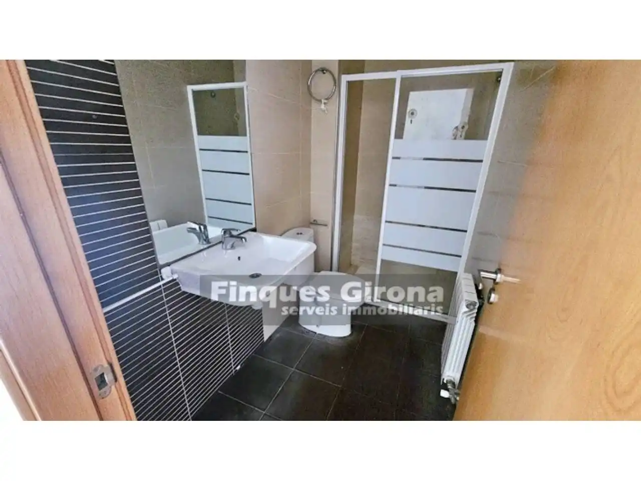 Baño de Piso en venta en Girona con Aire acondicionado, Calefacción y Parquet