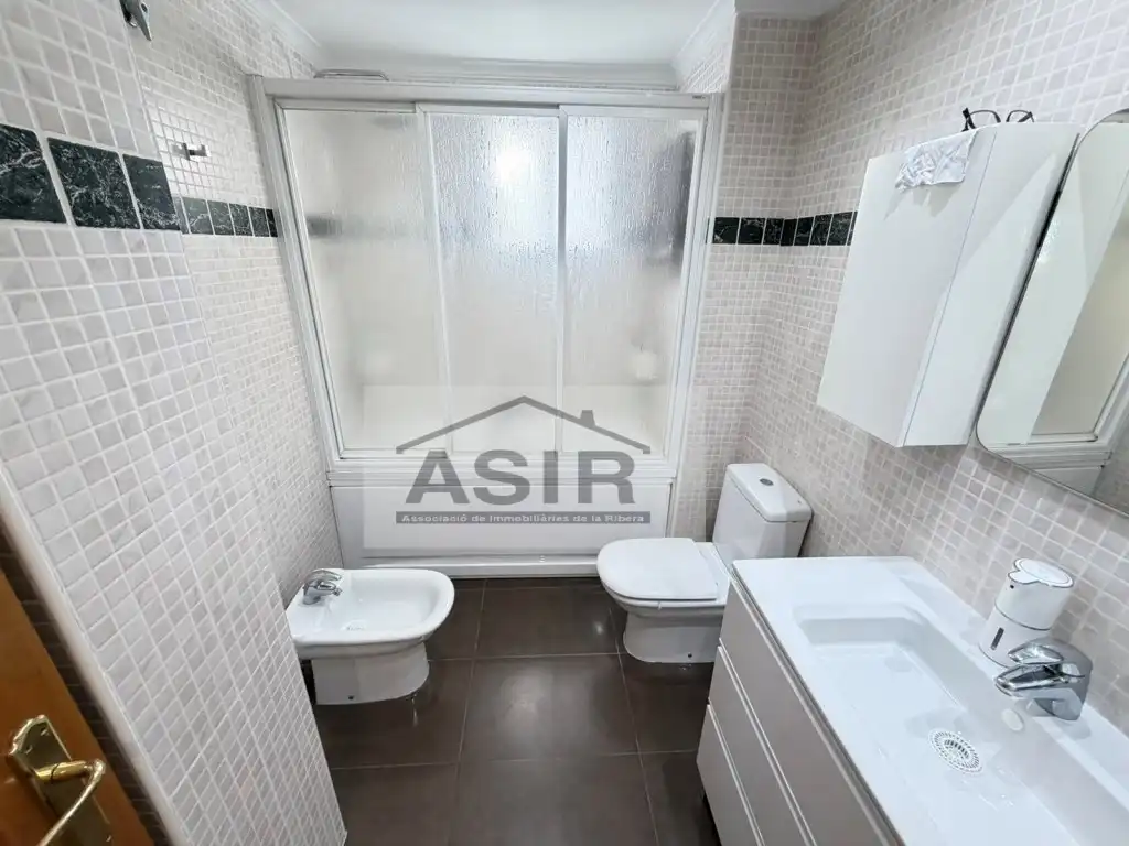 Baño de Ático en venta en L'Alcúdia con Aire acondicionado