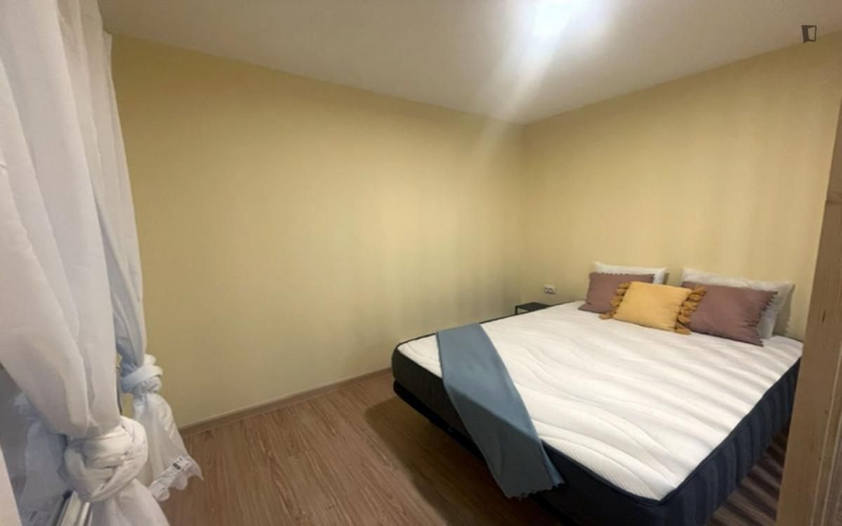 Study to rent in Campamento