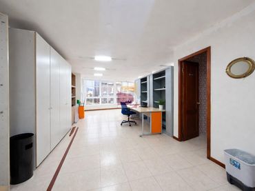 Oficina de lloguer a Centro Urbano