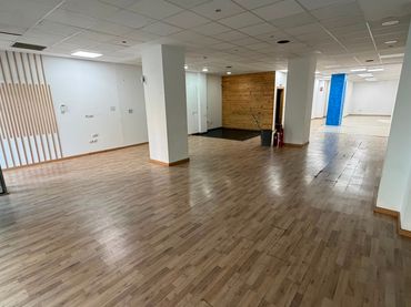 Gewerbefläche zur Miete in Carrer de Tomás de Villarroya 12
