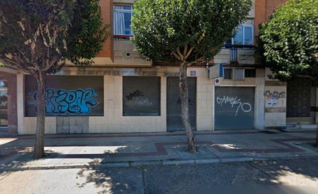 Local comercial en Venta en Avenida de Antibióticos en Armunia