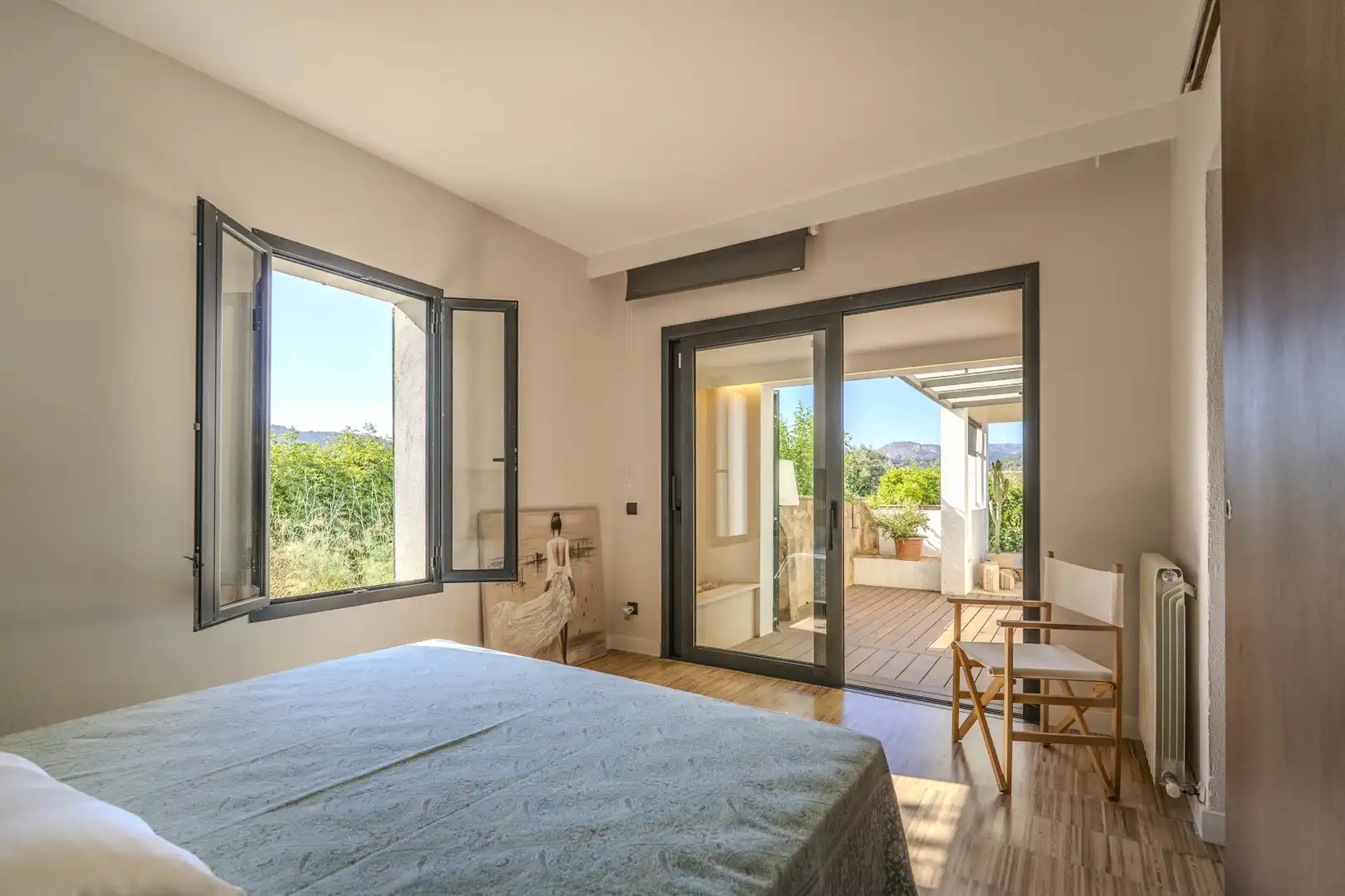 Schlafzimmer von Erdgeschoss zum Verkauf in  Palma de Mallorca mit Klimaanlage, Heizung und Privatgarten